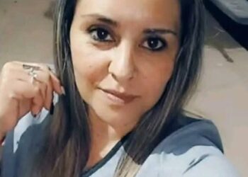 Allanaron la casa de la “falsa médica” y la buscan en todo el país