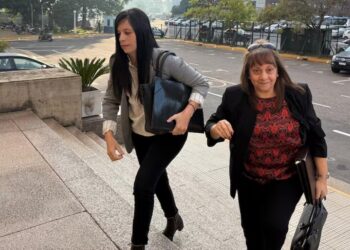 Las prestamistas dijeron queAdorni les debe 70 mil dólares