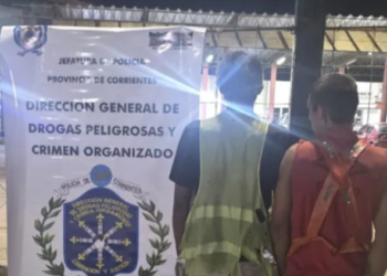 Demoraron a dos “cuidacoches” con marihuana tras denuncias vecinales