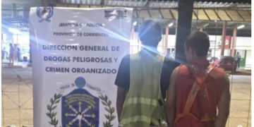Demoraron a dos “cuidacoches” con marihuana tras denuncias vecinales