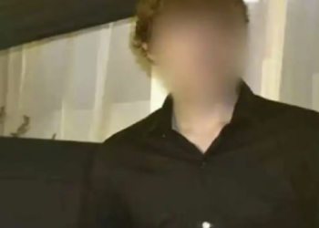 Allanaron la casa y el negocio de la familia del adolescente de 13 años que disparó y mató en una escuela