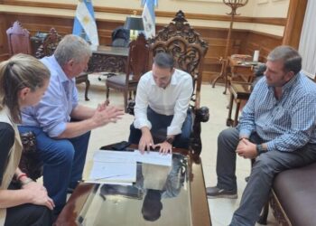 JP Valdés contiene a intendentes por la caída de coparticipación