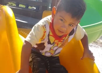 “¿Qué le hicieron?”: el desgarrador reclamo de la mamá del corazón de Ángel