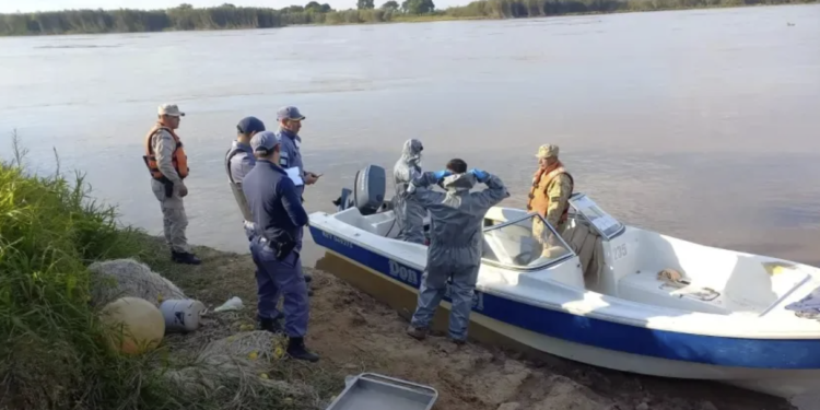 Hallan el cuerpo de un joven correntino en aguas del río Paraná