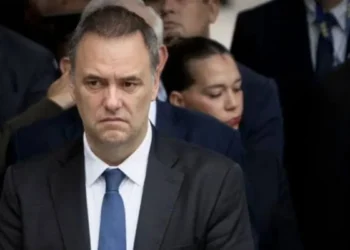 Renunció Adorni, acorralado por los escándalos de su patrimonio