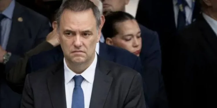 Renunció Adorni, acorralado por los escándalos de su patrimonio