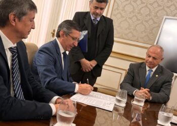 El Ministerio de Justicia y el Superior Tribunal avanzan en la despapelización en el Registro Provincial de las Personas