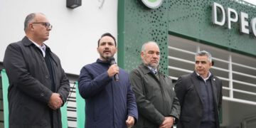 En el Barrio 17 de Agosto, Valdés inauguró oficinas de la DPEC y entregó nuevos vehículos para optimizar la atención