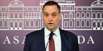 La Justicia investigará cómo hizo Adorni para ahorrar los US$200 mil que invirtió en bitcoin