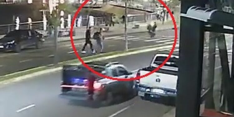 Hacía “willy” por la Costanera de Posadas, chocó y mató a un soldado
