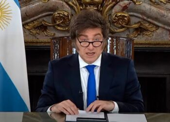 Qué es el “grillete fiscal” que propone Javier Milei inspirado en Estados Unidos